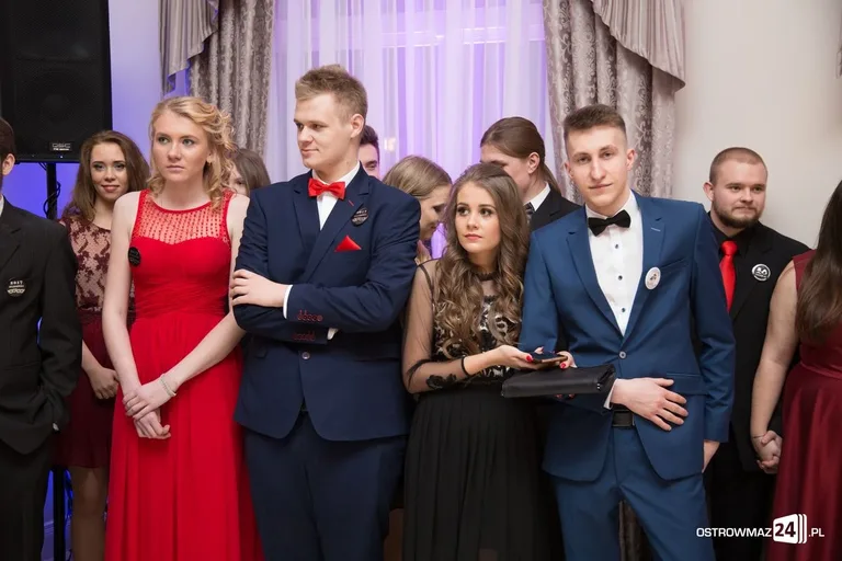 Studniówka ostrowskiego "Ekonomika" (zdjęcia, wideo) - ponad 400 zdjęć w galerii