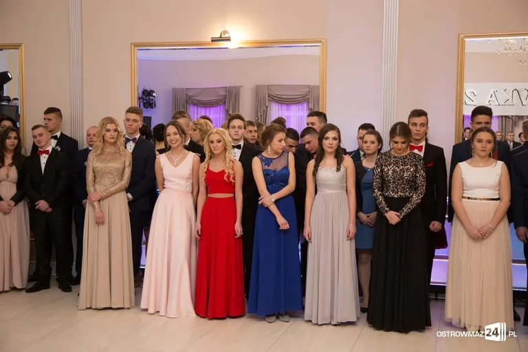 Studniówka ostrowskiego "Ekonomika" (zdjęcia, wideo) - ponad 400 zdjęć w galerii