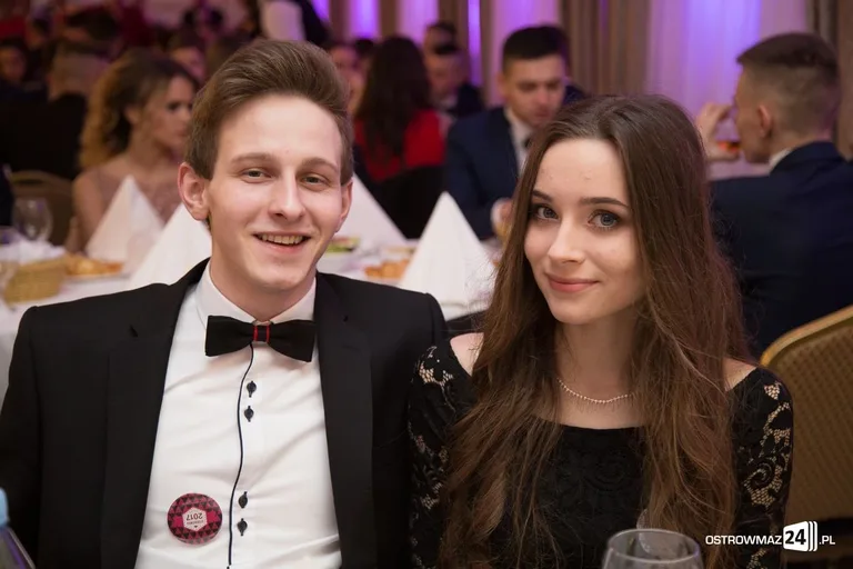 Studniówka ostrowskiego "Ekonomika" (zdjęcia, wideo) - ponad 400 zdjęć w galerii