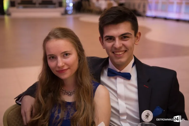 Studniówka ostrowskiego "Ekonomika" (zdjęcia, wideo) - ponad 400 zdjęć w galerii