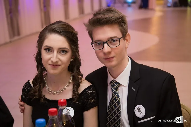 Studniówka ostrowskiego "Ekonomika" (zdjęcia, wideo) - ponad 400 zdjęć w galerii