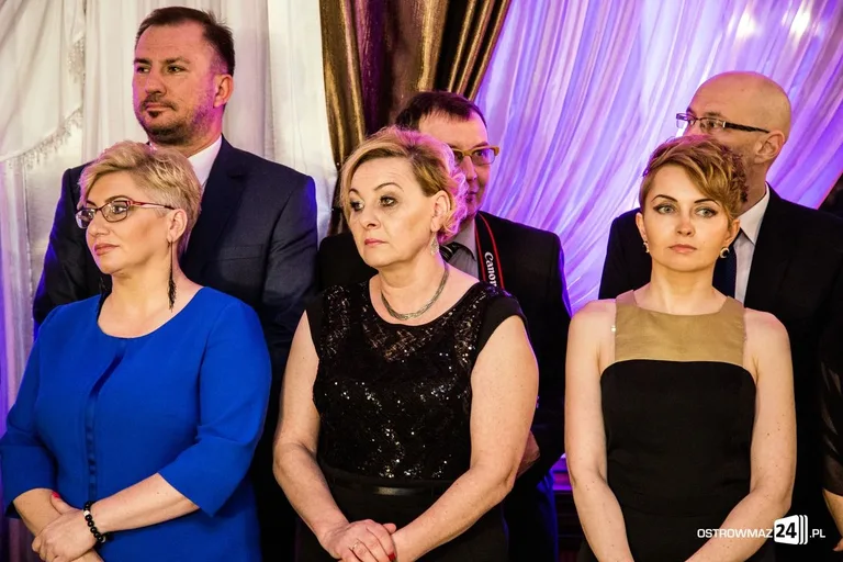 Podróż w czasie. Studniówka "Ekonomika" (zdjęcia, wideo)