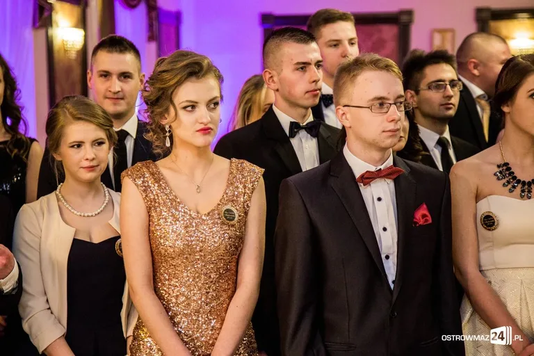 Podróż w czasie. Studniówka "Ekonomika" (zdjęcia, wideo)