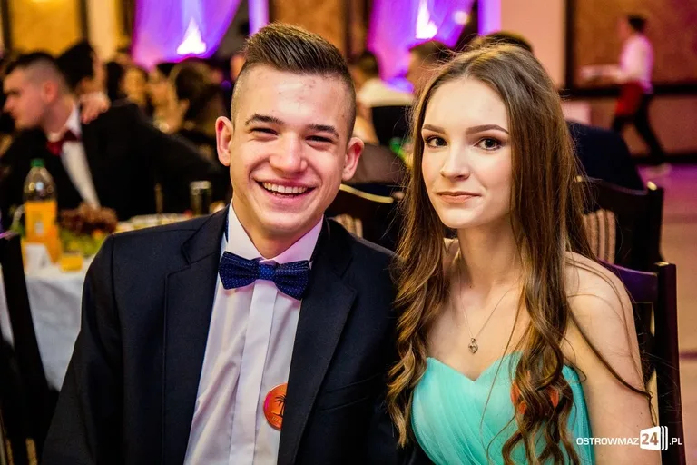 Podróż w czasie. Studniówka "Ekonomika" (zdjęcia, wideo)
