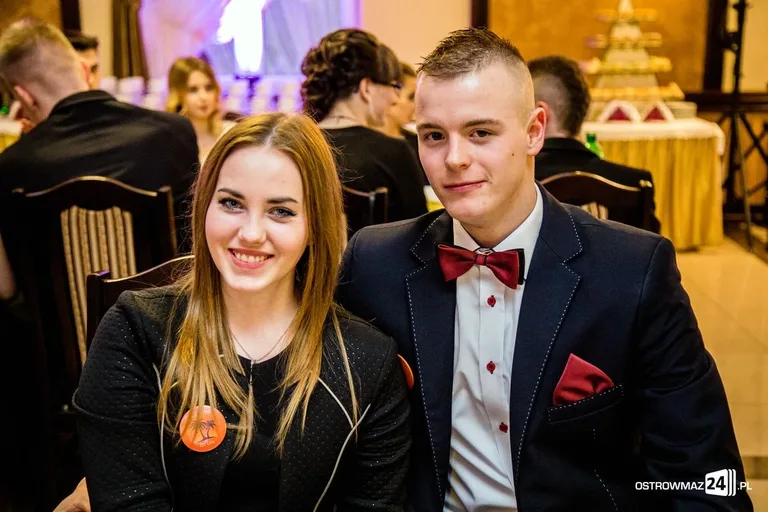 Podróż w czasie. Studniówka "Ekonomika" (zdjęcia, wideo)