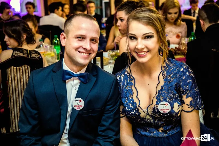 Podróż w czasie. Studniówka "Ekonomika" (zdjęcia, wideo)