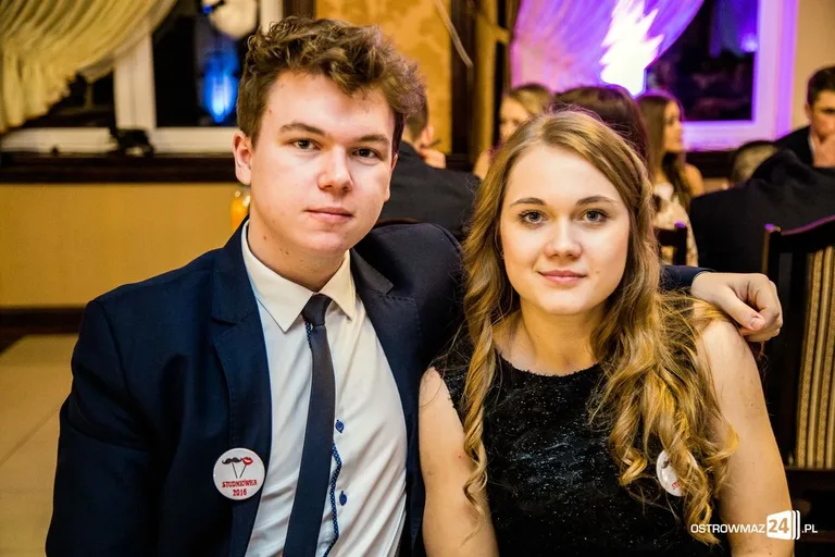 Podróż w czasie. Studniówka "Ekonomika" (zdjęcia, wideo)