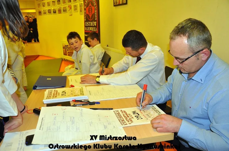 Mistrzostwa ostrowskich karateków (zdjęcia)