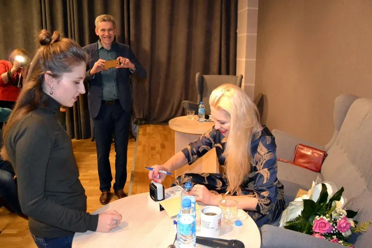 Katarzyna Bonda gościem andrzejewskiej biblioteki (zdjęcia)
