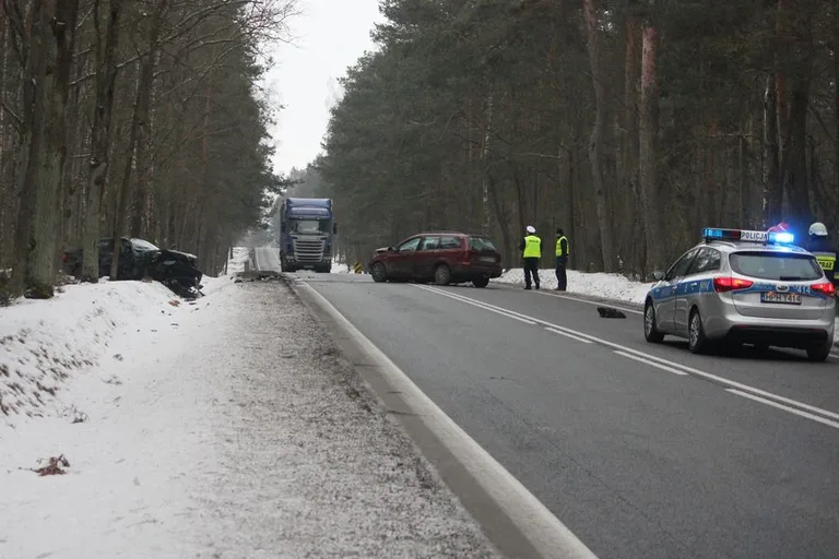 Czołówka bmw i forda (zdjęcia, aktualizacja)