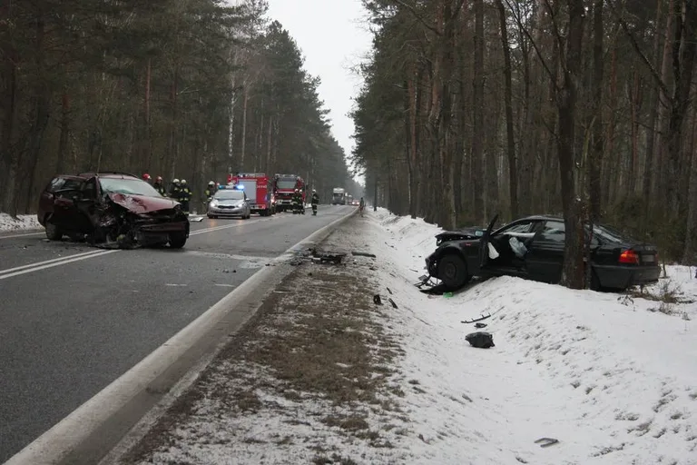 Czołówka bmw i forda (zdjęcia, aktualizacja)
