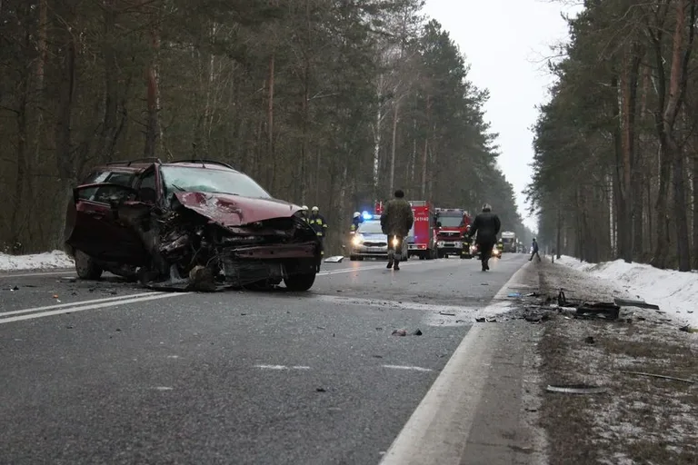 Czołówka bmw i forda (zdjęcia, aktualizacja)