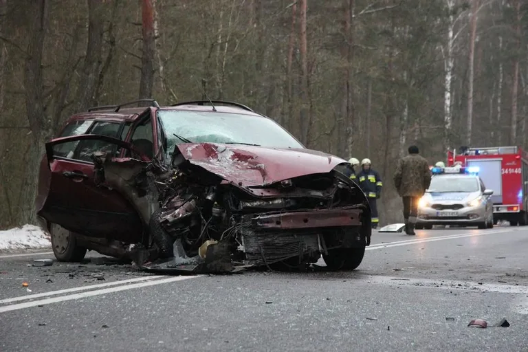 Czołówka bmw i forda (zdjęcia, aktualizacja)