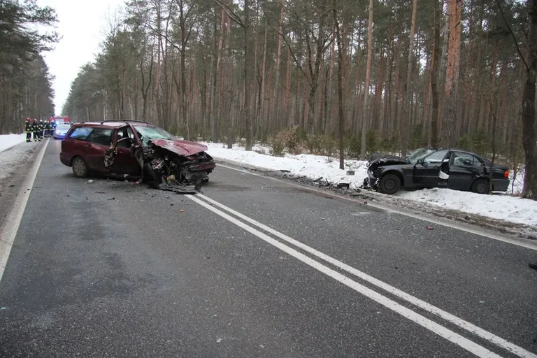 Czołówka bmw i forda (zdjęcia, aktualizacja)