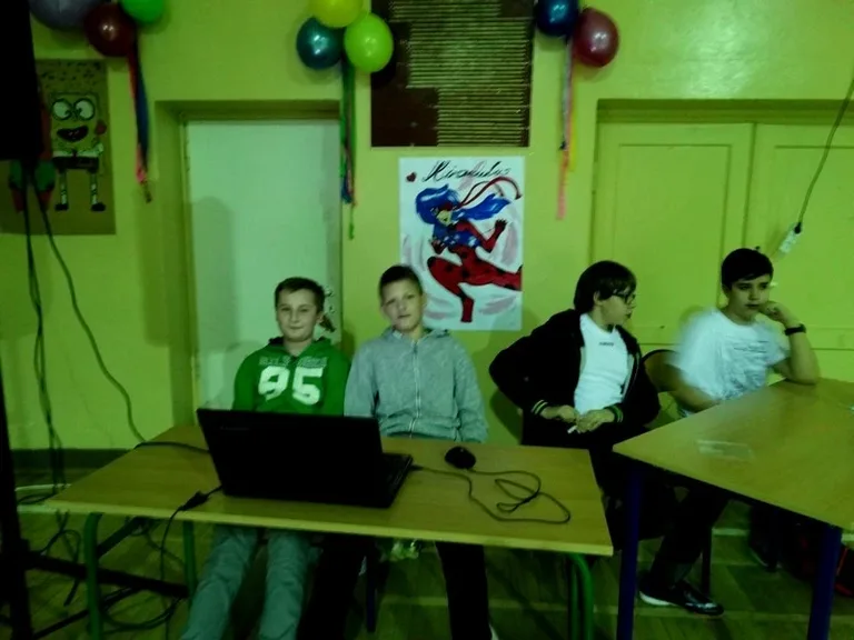 Zabawa karnawałowa w Szkole Podstawowej nr 1 (zdjęcia)