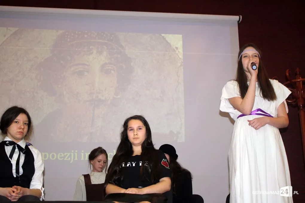 Dzień Kobiet w UTW (zdjęcia)