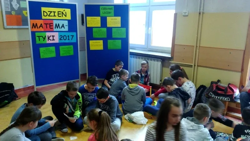 Zabawa z matematyką w "Jedynce" (zdjęcia)