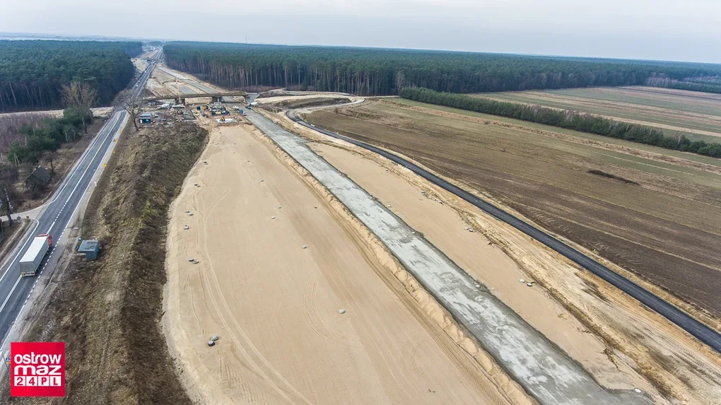 Postęp prac budowy S8 (zdjęcia, wideo)