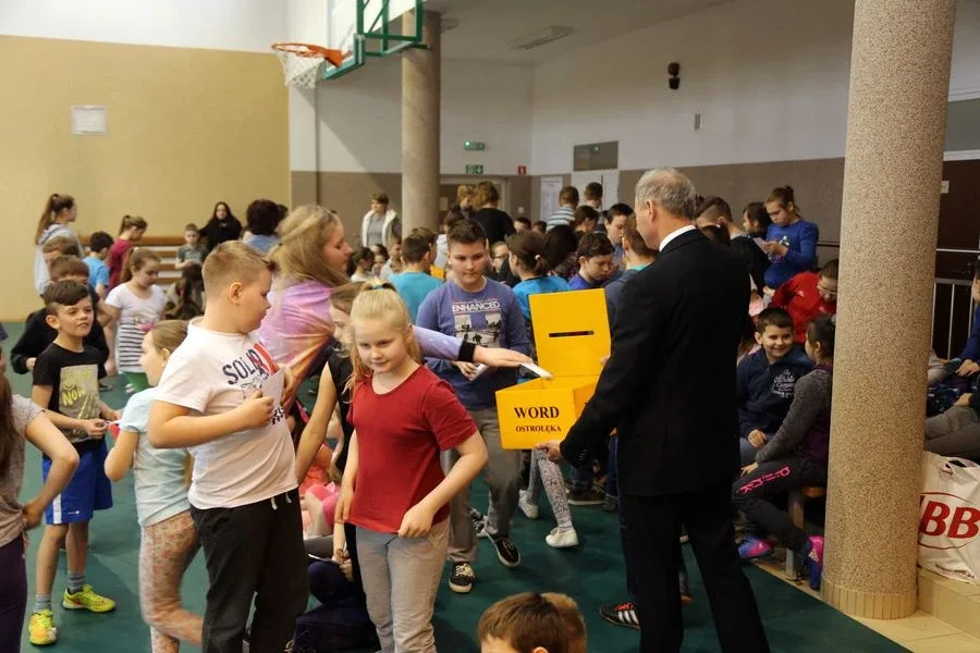 "Jesteś widoczny, jesteś bezpieczny" w Szelkowie (zdjęcia, wideo)