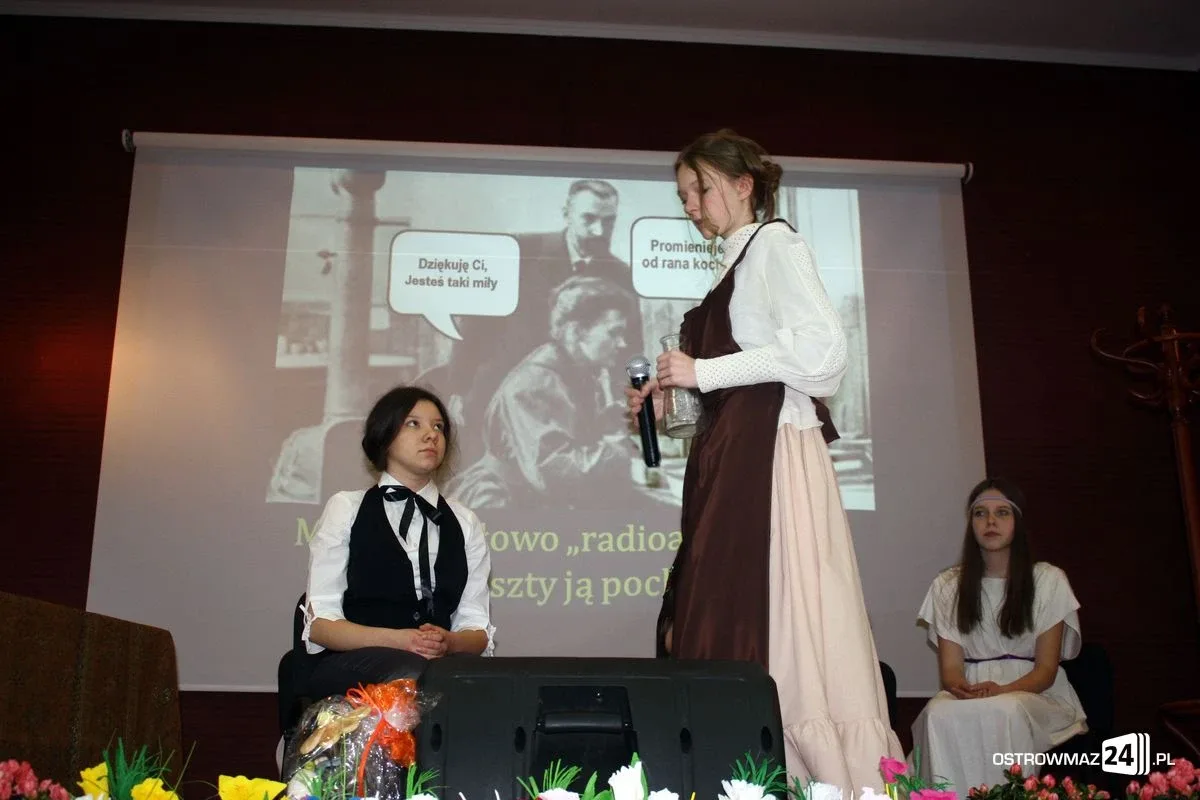 Dzień Kobiet w UTW (zdjęcia)