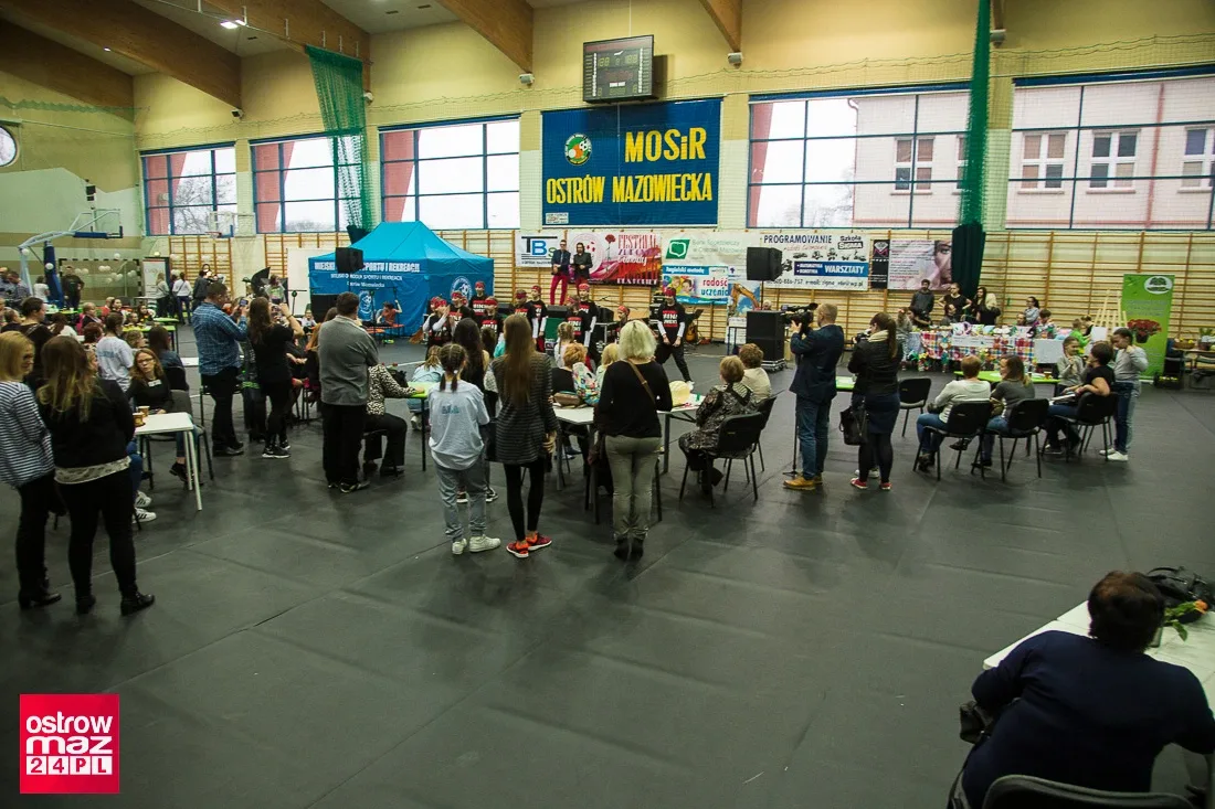 Ostrów Mazowiecka dla kobiet po raz siódmy (zdjęcia, wideo)