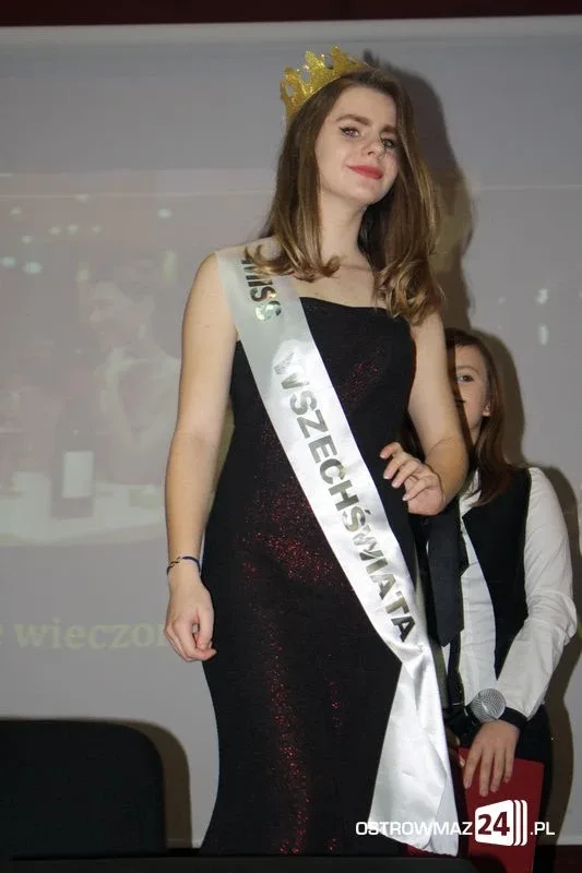 Dzień Kobiet w UTW (zdjęcia)
