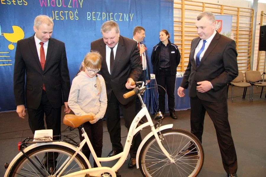 "Jesteś widoczny, jesteś bezpieczny" w Łysych (zdjęcia, wideo)