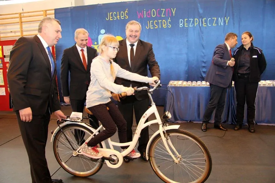 "Jesteś widoczny, jesteś bezpieczny" w Łysych (zdjęcia, wideo)