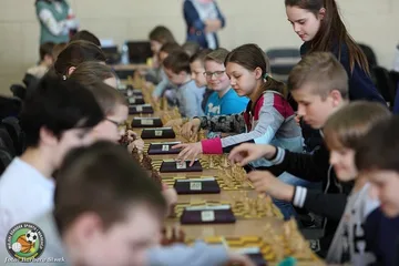 Szkolne mistrzostwa miasta w szachach (zdjęcia)