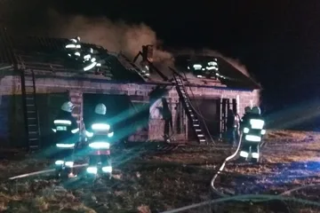 Pożar budynku gospodarczego w Godlewie Wielkim (zdjęcia)