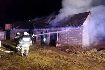 Pożar budynku gospodarczego w Godlewie Wielkim (zdjęcia)