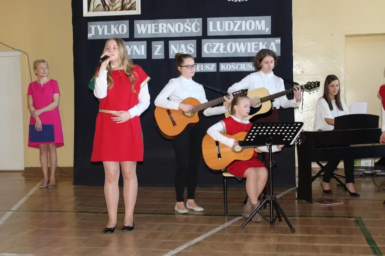Święto szkoły w SP nr 1 (zdjęcia)
