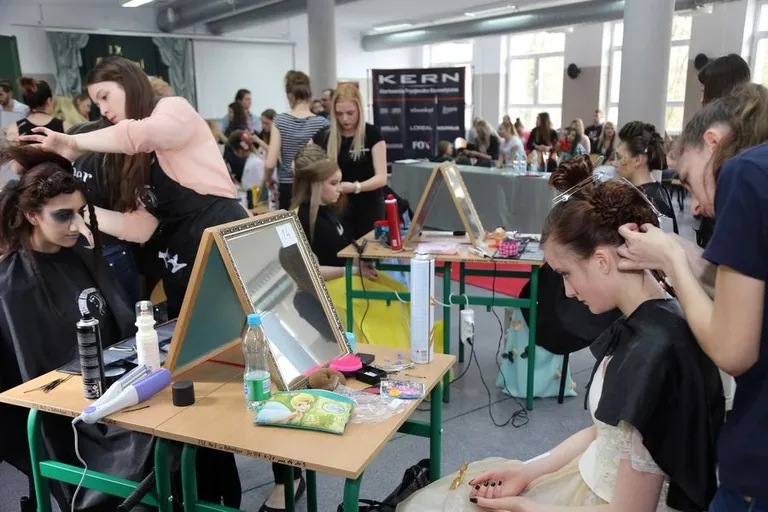 Festiwal Fryzjerstwa Artystycznego (zdjęcia, wideo)