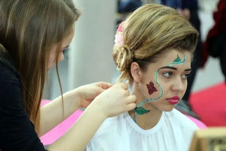 Festiwal Fryzjerstwa Artystycznego (zdjęcia, wideo)