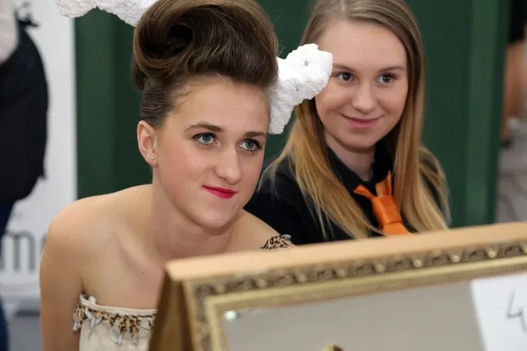 Festiwal Fryzjerstwa Artystycznego (zdjęcia, wideo)