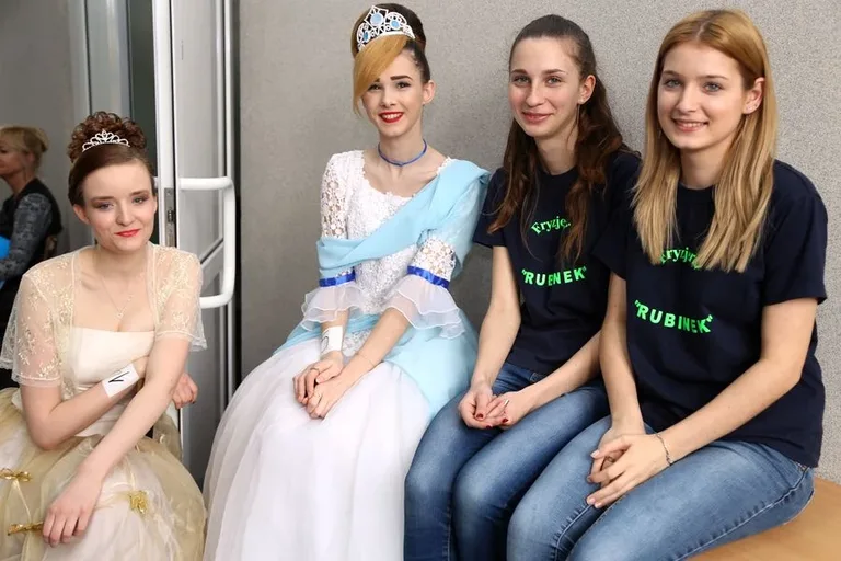 Festiwal Fryzjerstwa Artystycznego (zdjęcia, wideo)