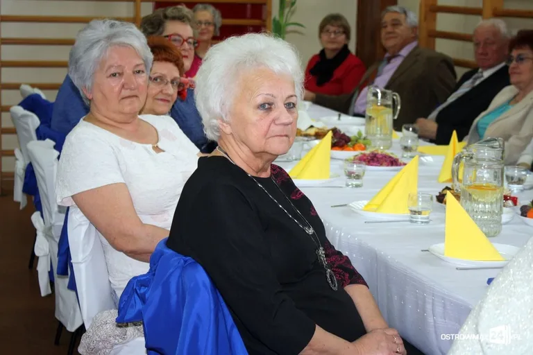 Dzień Kobiet w UTW (zdjęcia)