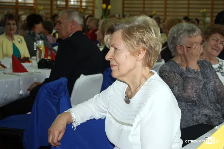 Dzień Kobiet w UTW (zdjęcia)