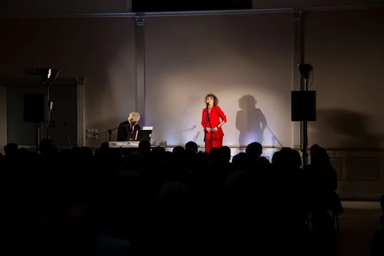 Alicja Majewska i Włodzimierz Korcz przed ostrowską publicznością (zdjęcia, wideo)