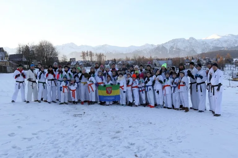 Karatecy BKKK trenowali w Zębie (zdjęcia, wideo)