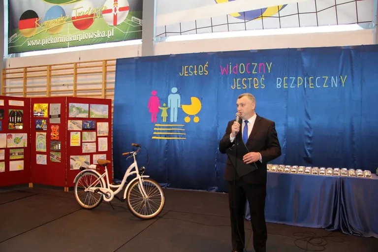 "Jesteś widoczny, jesteś bezpieczny" w Łysych (zdjęcia, wideo)
