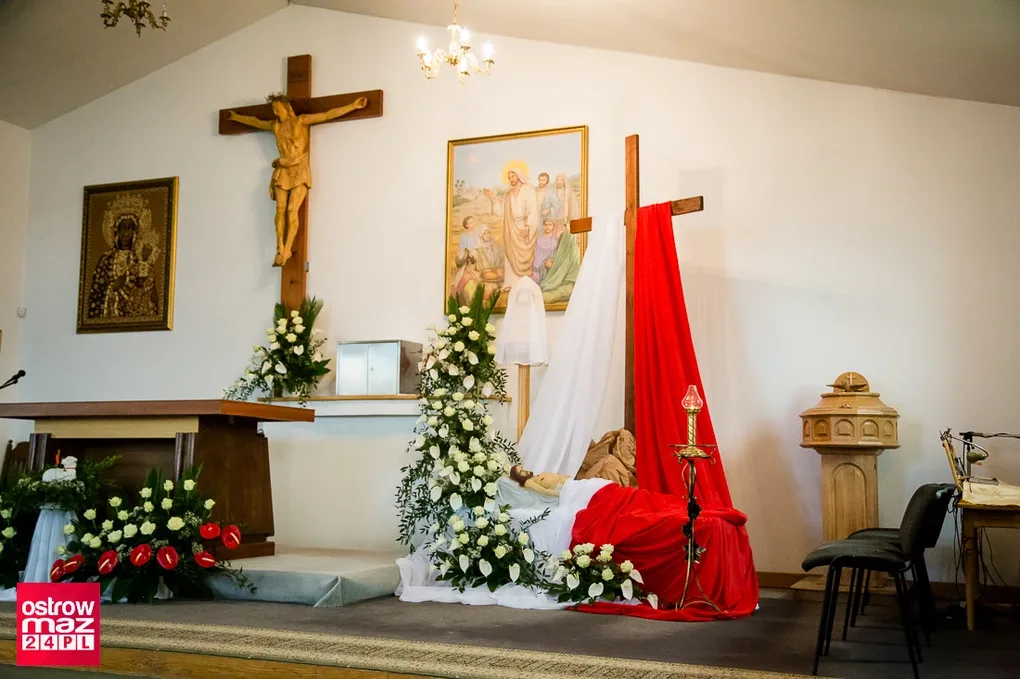 Groby Pańskie w ostrowskich parafiach (zdjęcia)