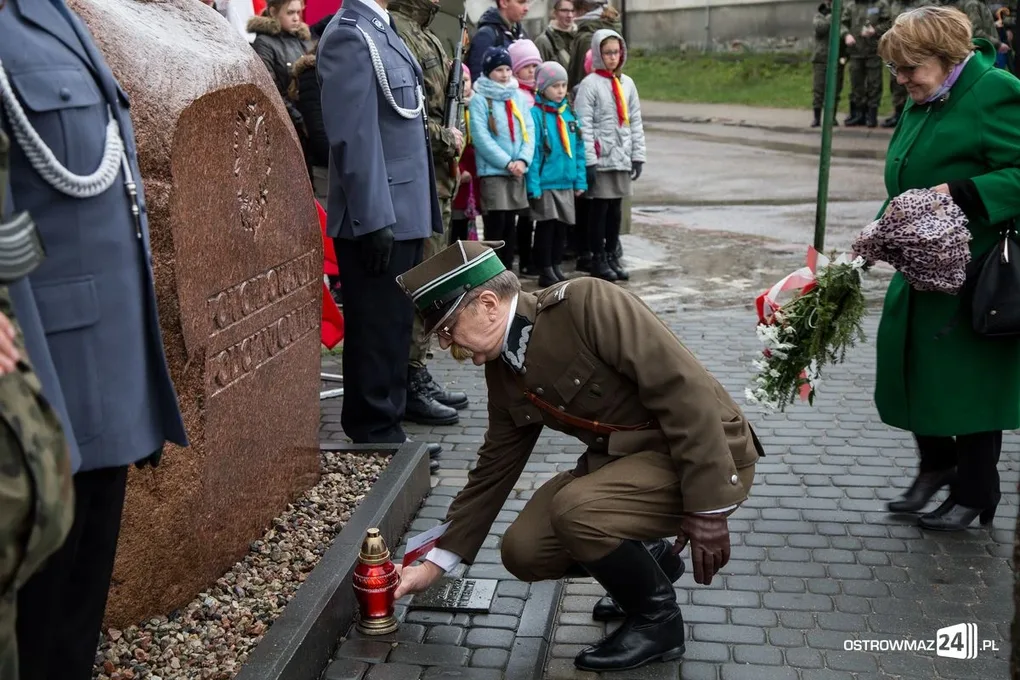 Uczcili pamięć ofiar zbrodni katyńskiej (zdjęcia)