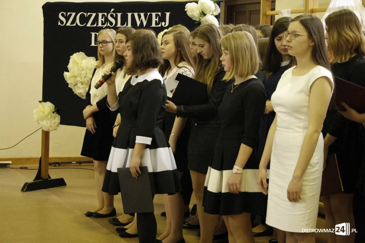 "Ekonomik" pożegnał maturzystów (zdjęcia)
