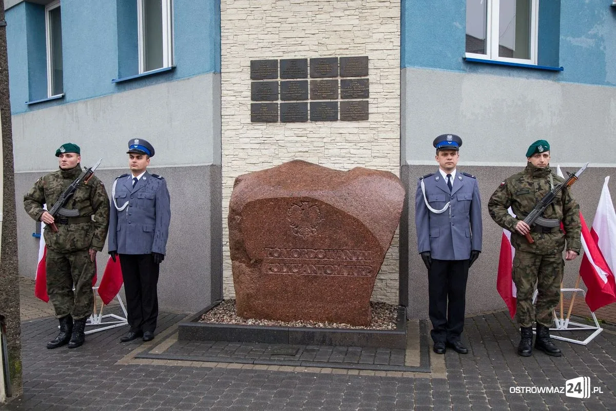 Uczcili pamięć ofiar zbrodni katyńskiej (zdjęcia)