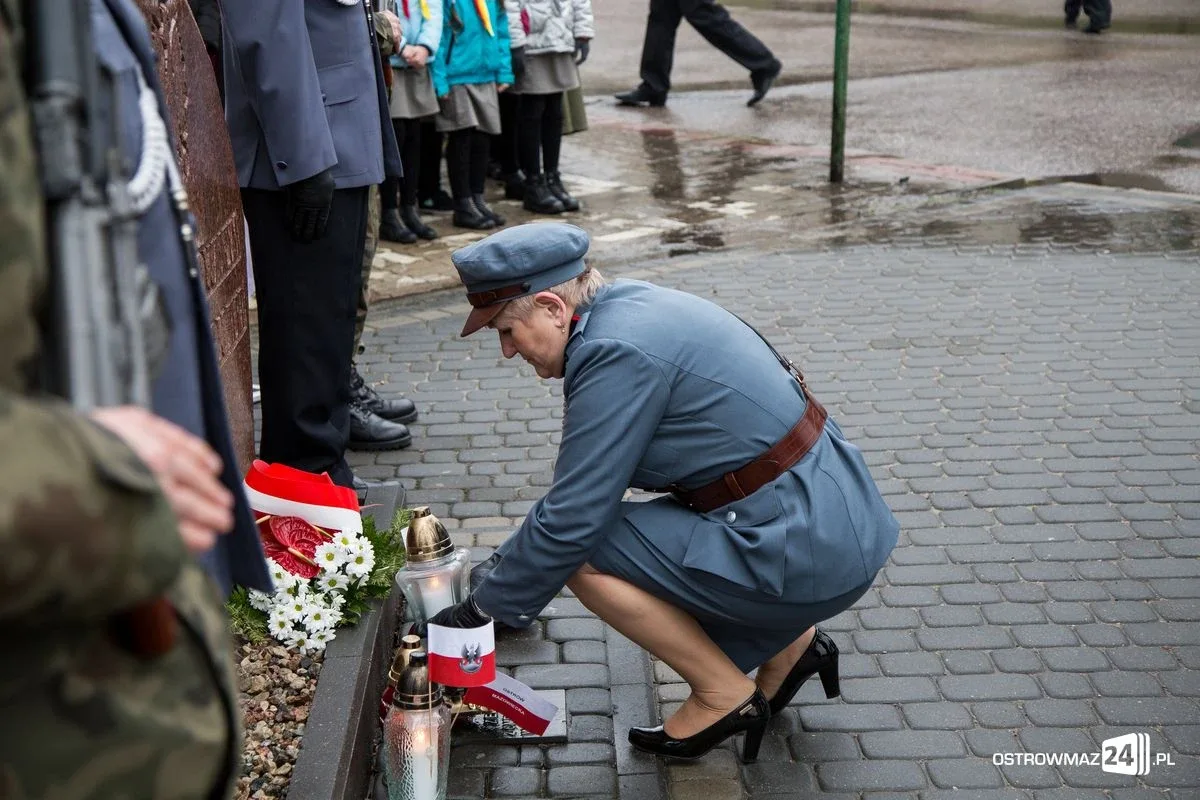 Uczcili pamięć ofiar zbrodni katyńskiej (zdjęcia)