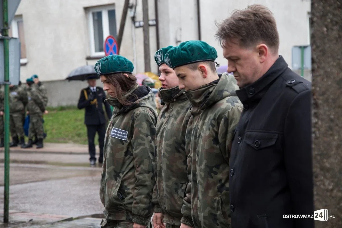 Uczcili pamięć ofiar zbrodni katyńskiej (zdjęcia)