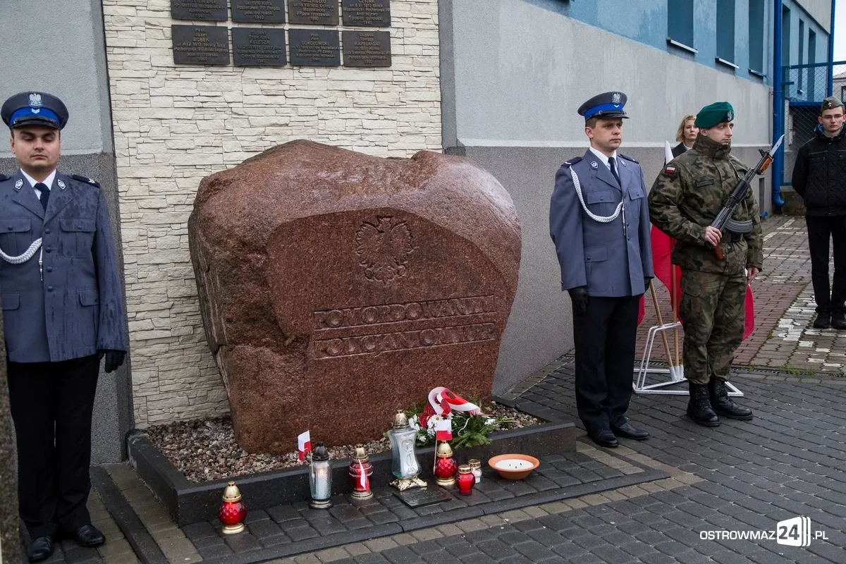 Uczcili pamięć ofiar zbrodni katyńskiej (zdjęcia)