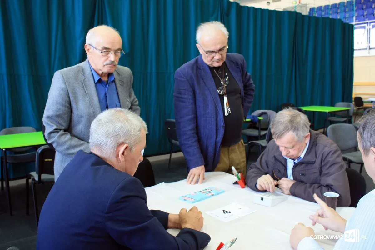 Turniej par brydżowych za nami (zdjęcia)