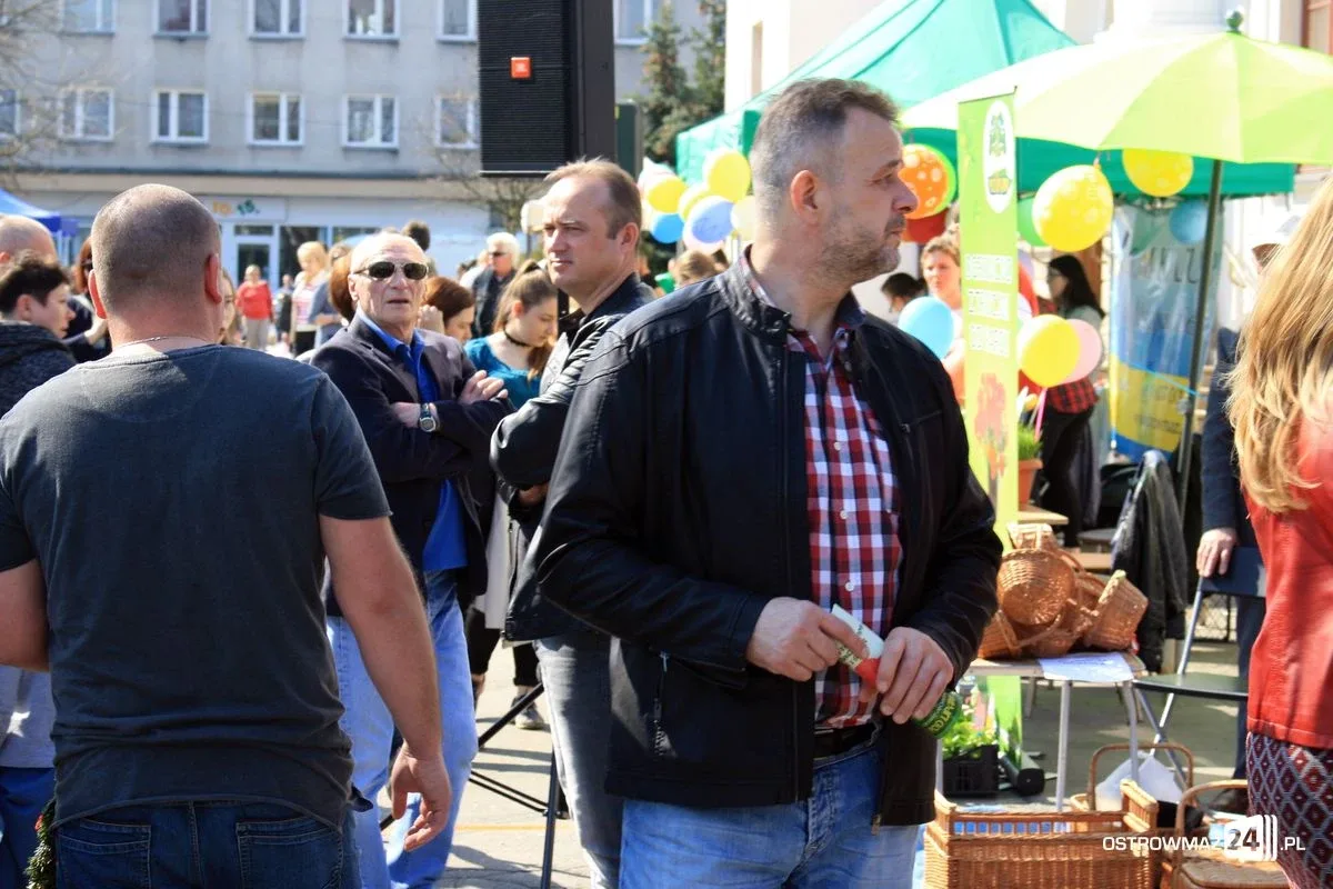 Jarmark Ostrowski wypełnił plac przy ratuszu (zdjęcia)